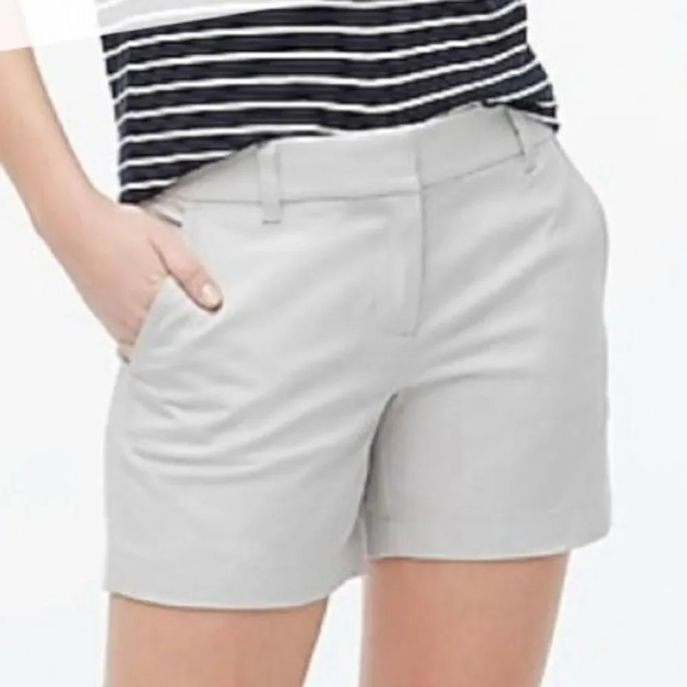 J Crew chino shorts 4‎